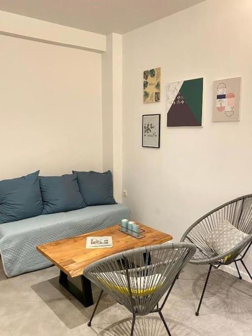 A Place 4U No10 - Garden-Level Getaway 2 Bedroom 2 Bathroom Apartment With Yard Atenas Exterior foto